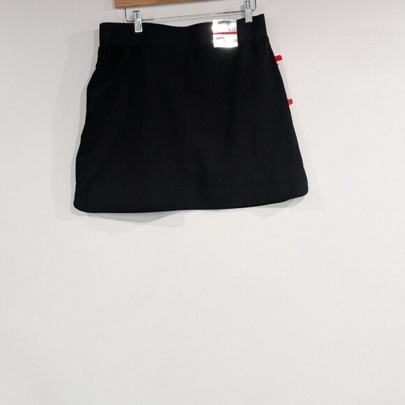 BNWT 32 Degrees Skort Black Size Medium - Picture 3 of 5